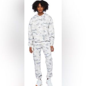 Lazy pants Camo sweatsuit , size M sweater and matching pant set. Oversized cozy